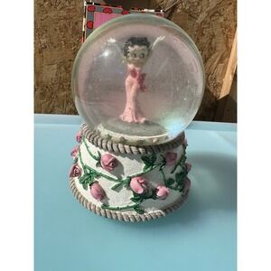 1995 Betty Boop Bed of Roses Musical Snowglobe Red‎ Roses for a Blue Lady W/Box